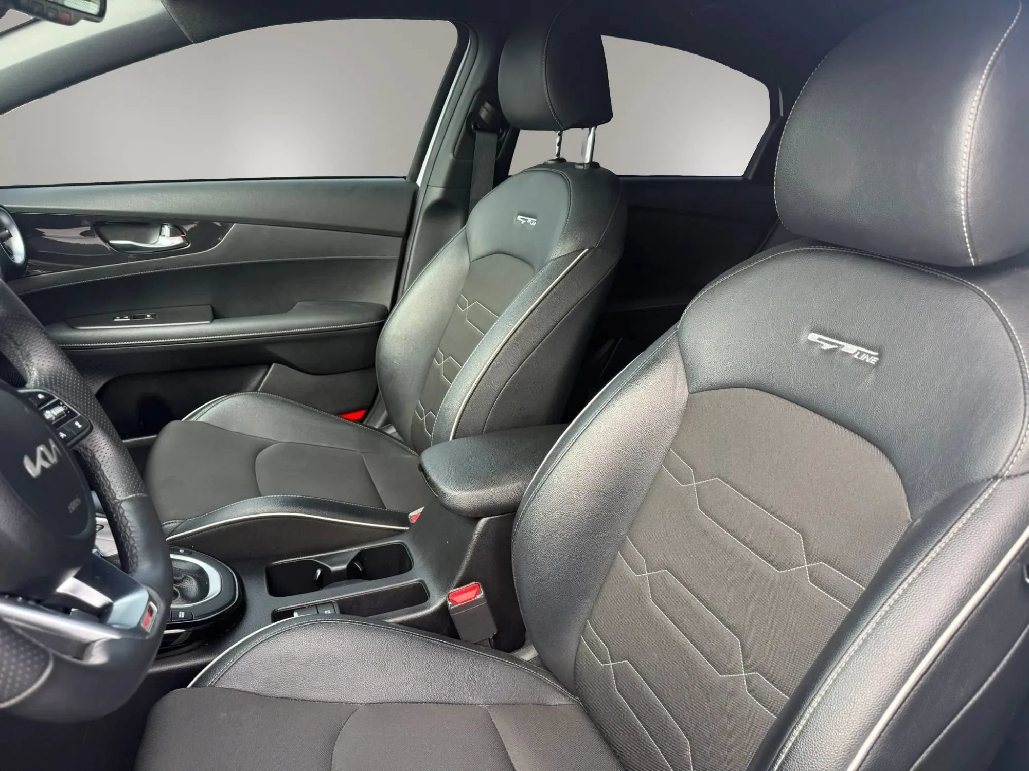 Used 2024 Kia Forte GT-Line FWD image 19