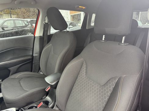 Used 2018 Jeep Compass Sport image 25