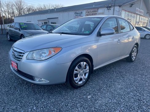 Used 2010 Hyundai Elantra GLS image 1
