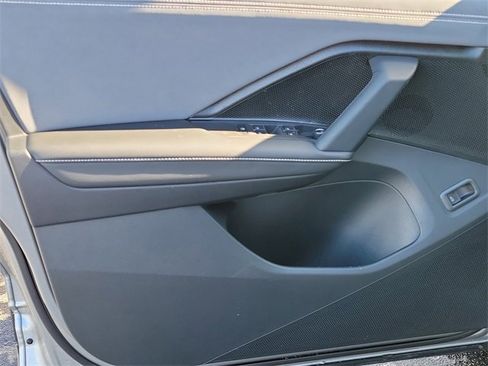 New 2026 Volkswagen Tiguan SE image 17