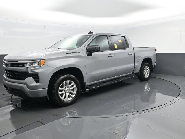 Used 2024 Chevrolet Silverado 1500 RST AWD/4WD image 2