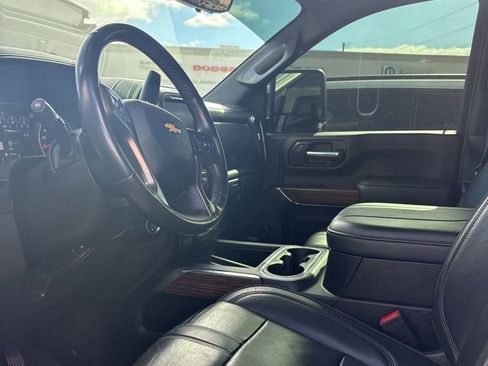 Used 2023 Chevrolet Silverado 2500 High Country w/ Z71 Off-Road Package image 8