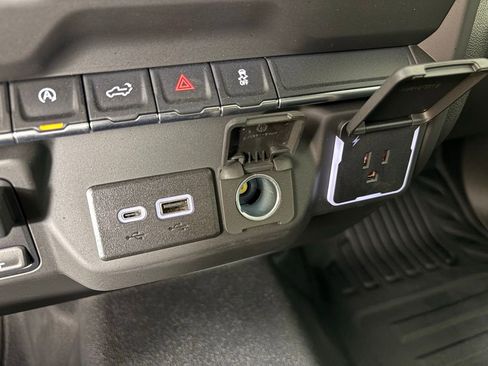 Used 2025 Chevrolet Silverado 1500 W/T w/ WT Value Package image 34