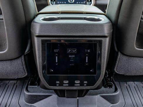 Used 2025 GMC Yukon Denali Ultimate image 34