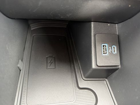 Used 2021 Ford Edge SEL w/ Convenience Package AWD/4WD image 22