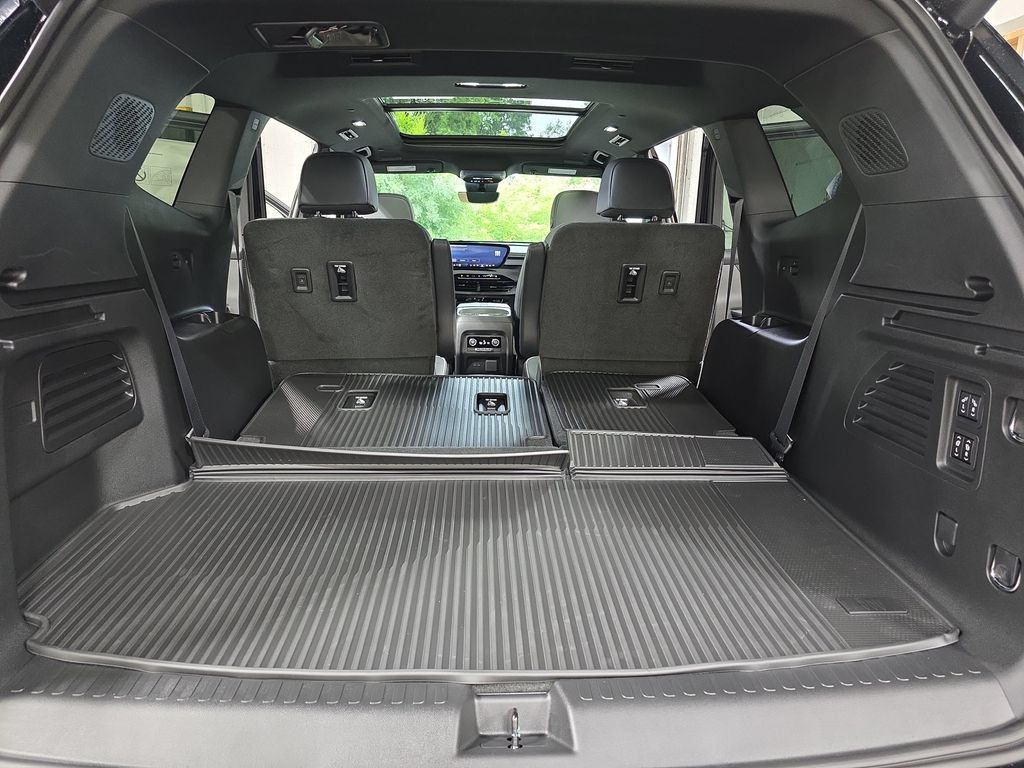 New 2026 Buick Enclave Sport Touring w/ Power Package AWD/4WD image 14