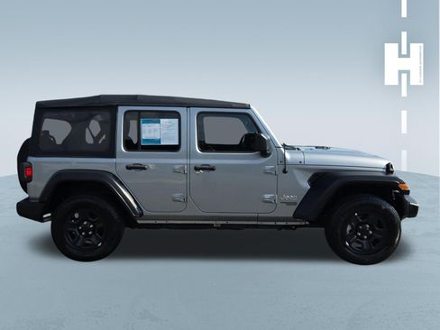 Used 2021 Jeep Wrangler Unlimited Sport AWD/4WD image 3