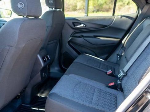 Used 2024 Chevrolet Equinox LT FWD image 12