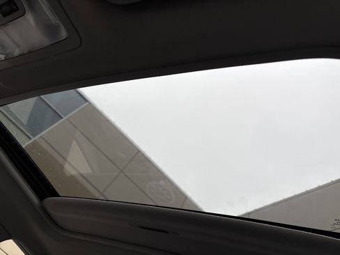 Used 2015 Toyota Camry XSE image 28