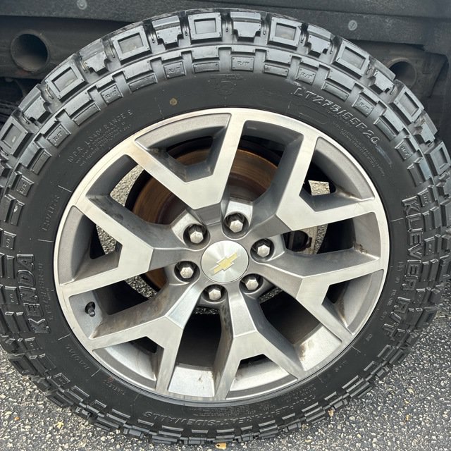 Used 2018 Chevrolet Silverado 1500 LT w/ All Star Edition AWD/4WD image 12