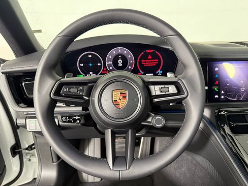 New 2025 Porsche Panamera image 32