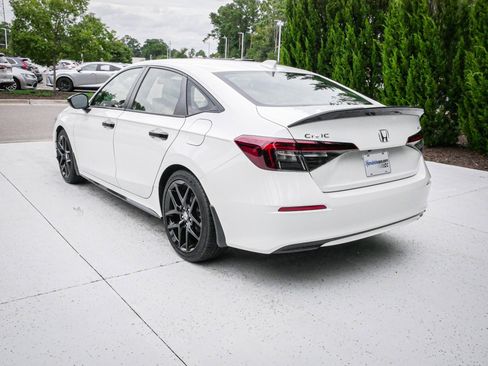 Used 2025 Honda Civic Sport image 9