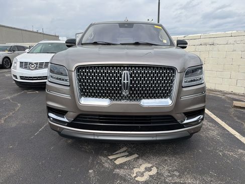 Used 2020 Lincoln Navigator Reserve w/ Luxury Package image 2