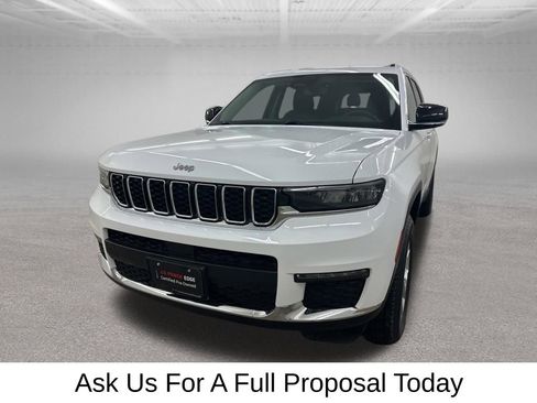 Used 2023 Jeep Grand Cherokee L Limited AWD/4WD image 7