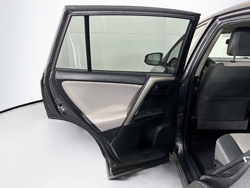 Used 2015 Toyota RAV4 LE image 24