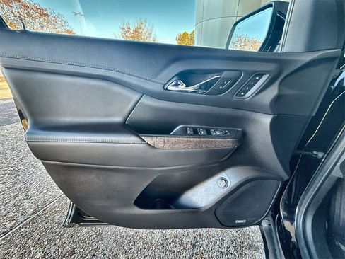 Certified 2023 GMC Acadia Denali w/ Denali Ultimate Package image 21