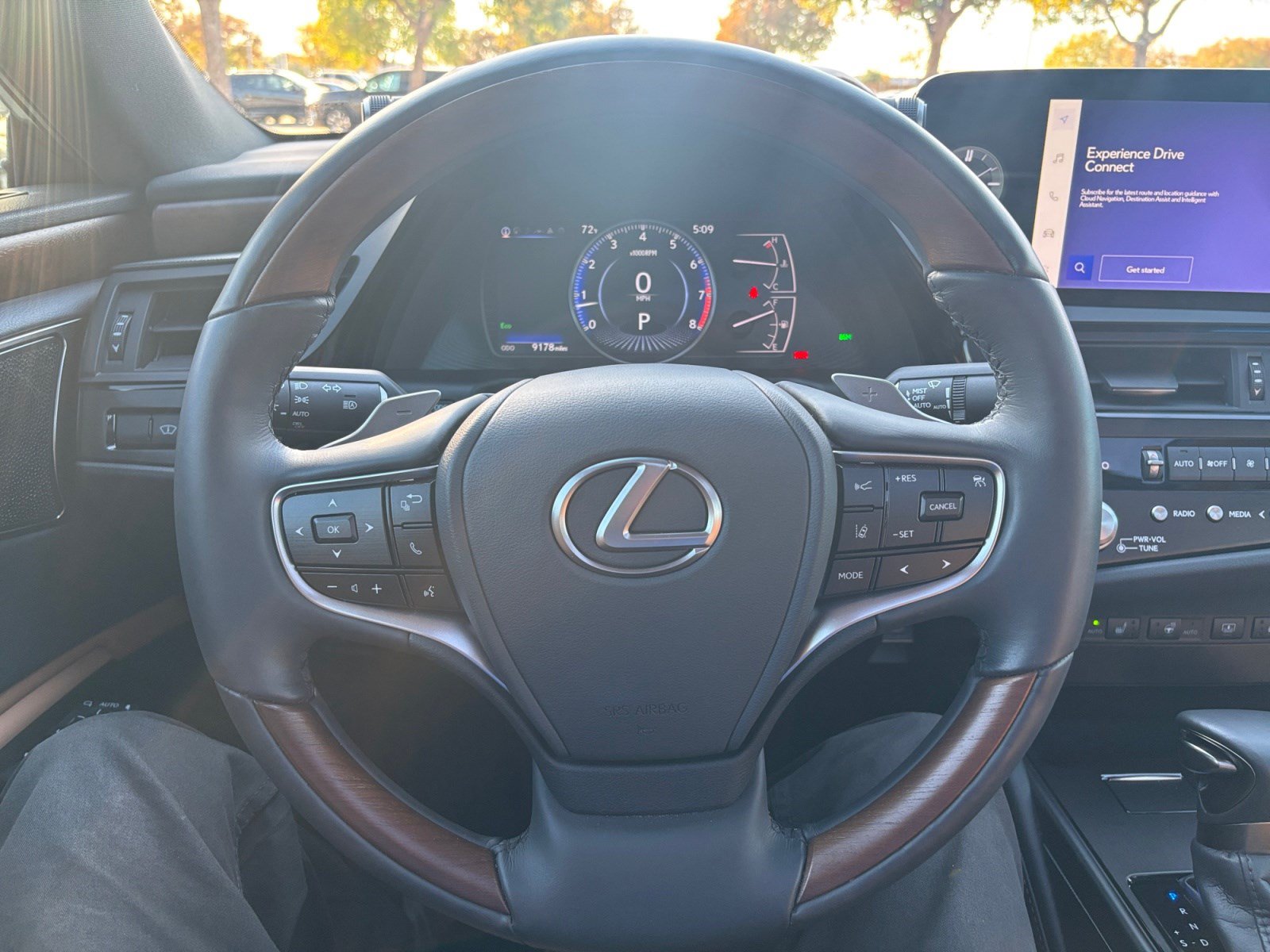 Used 2024 Lexus ES 350 Ultra Luxury w/ Accessory Package (Z2) FWD image 10