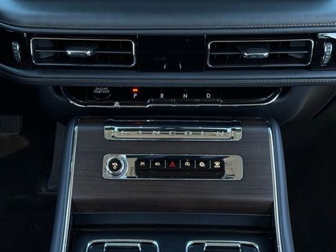 Used 2025 Lincoln Aviator Reserve w/ Illumination Package image 28