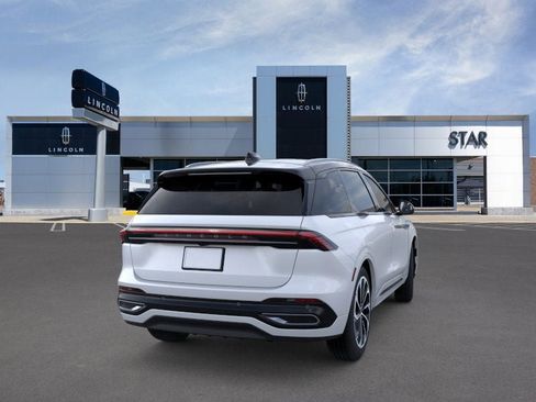 New 2025 Lincoln Nautilus Reserve image 8