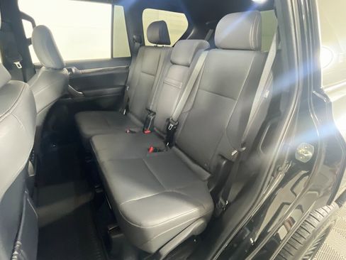 Used 2023 Lexus GX 460 Premium w/ Premium Package image 25