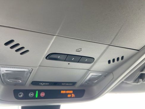 Certified 2023 Chevrolet Equinox Premier FWD image 29