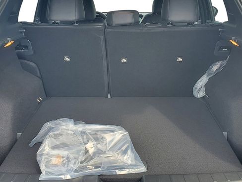 New 2026 Nissan Kicks SR w/ Cold Weather Package image 23