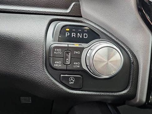 Used 2025 RAM 1500 Laramie AWD/4WD image 16