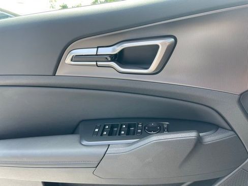 New 2026 Kia Sportage EX image 18