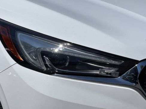 Used 2019 Buick Enclave Premium AWD/4WD image 11