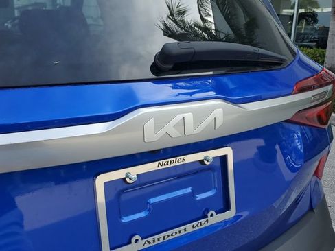 Certified 2023 Kia Seltos LX AWD/4WD image 7