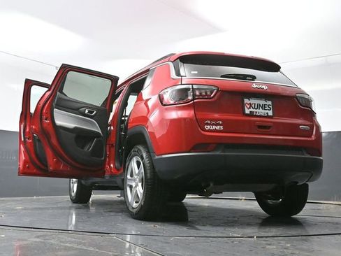 Used 2024 Jeep Compass Latitude image 76