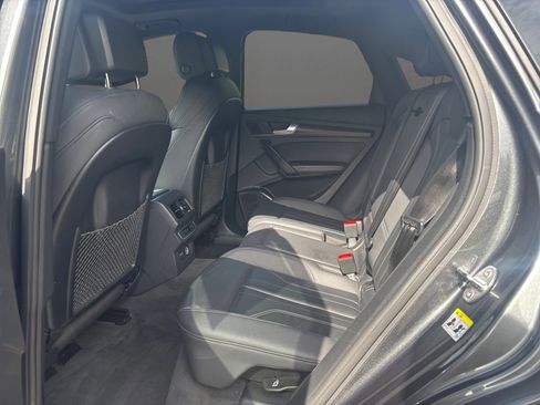 Used 2022 Audi Q5 2.0T Premium Plus w/ Premium Plus Package image 12