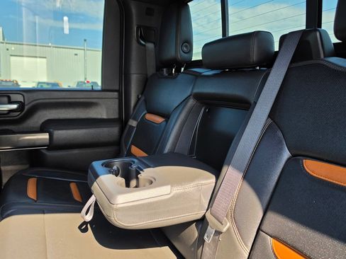 Used 2023 GMC Sierra 2500 AT4 w/ AT4 Premium Plus Package AWD/4WD image 38