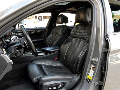 Used 2021 BMW M550i xDrive w/ Premium Package AWD/4WD image 42