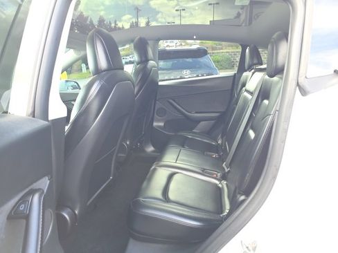 Used 2021 Tesla Model Y Performance image 22