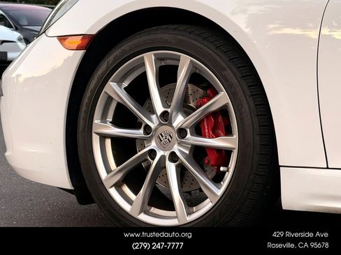 Used 2017 Porsche 718 Boxster RWD image 23