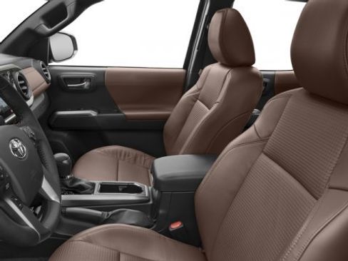 Used 2016 Toyota Tacoma Limited image 12