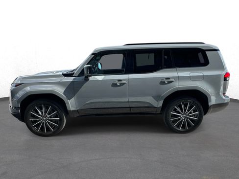 Certified 2025 Lexus GX 550 w/ Accessory Package (Z1) AWD/4WD image 6