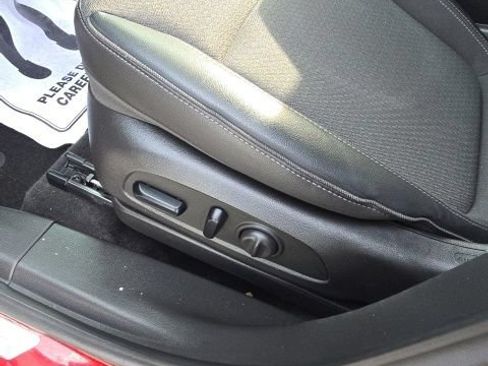 Used 2023 Buick Encore GX Preferred w/ Cold Weather Comfort Package FWD image 11