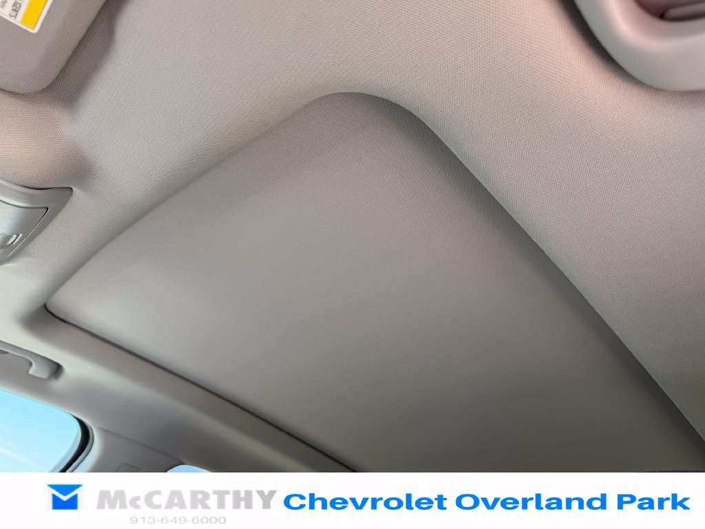 Used 2019 Chevrolet Equinox LT w/ Sun & Navigation Package FWD image 11