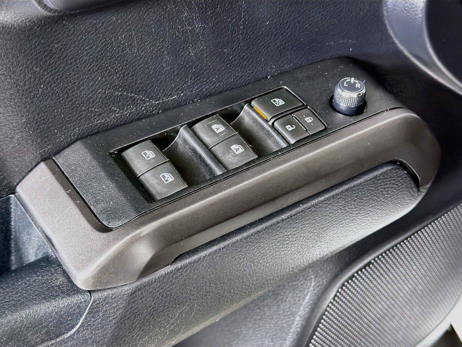 Used 2018 Toyota Tacoma TRD Sport w/ Technology Package RWD image 17