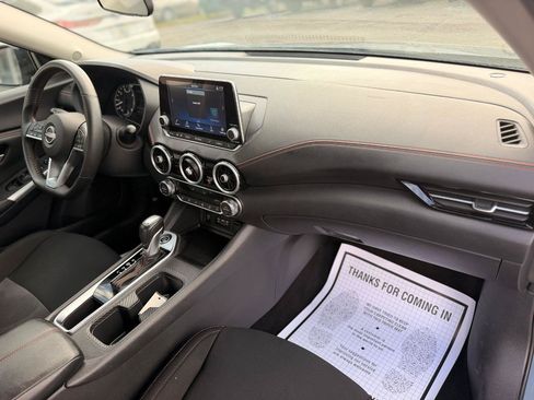Used 2025 Nissan Sentra SR FWD image 12