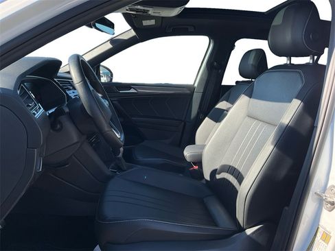 Used 2023 Volkswagen Tiguan SE R-Line image 24