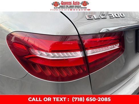 Used 2019 Mercedes-Benz GLC 300 GLC 300 4MATIC SUV w/ Premium Package image 37
