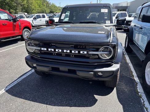 Used 2023 Ford Bronco Outer Banks AWD/4WD image 6