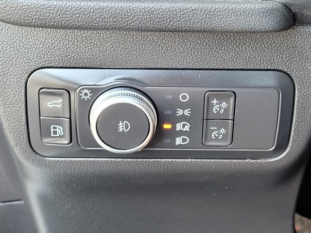 Used 2022 Ford Escape Titanium FWD image 17