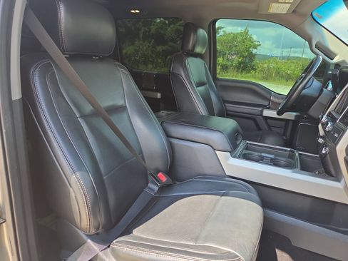 Used 2019 Ford F250 Lariat w/ Lariat Ultimate Package AWD/4WD image 27