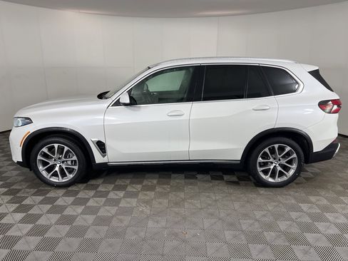 Certified 2024 BMW X5 xDrive40i w/ Premium Package image 12