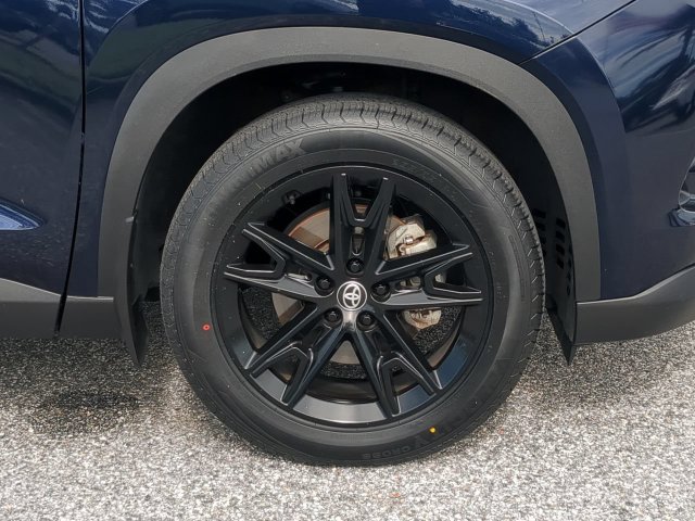 Certified 2024 Toyota Grand Highlander AWD image 11