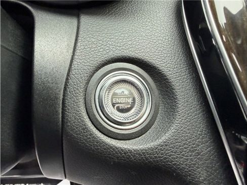 Used 2019 Mercedes-Benz C 300 Sedan image 38